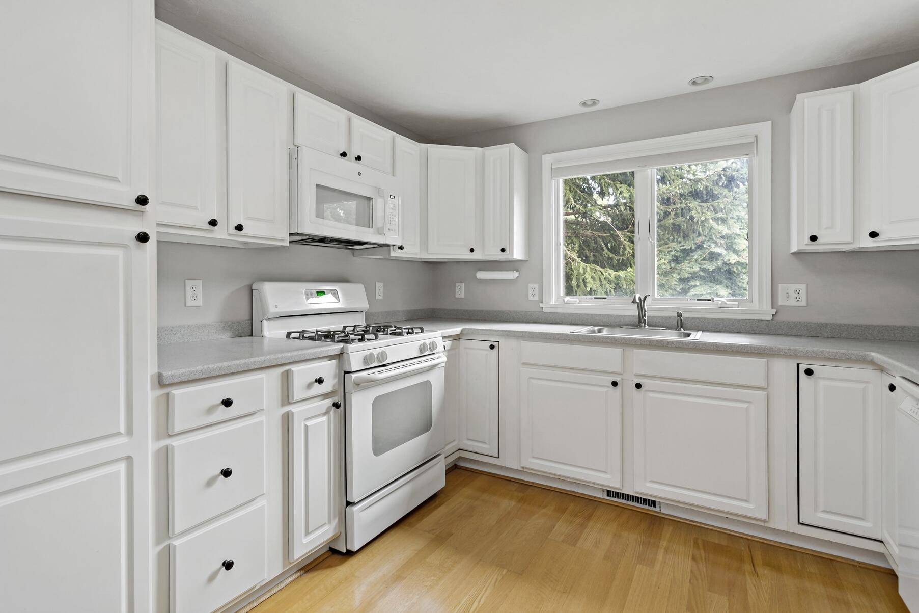 Mashpee, MA 02649,115 Pine Hill Boulevard