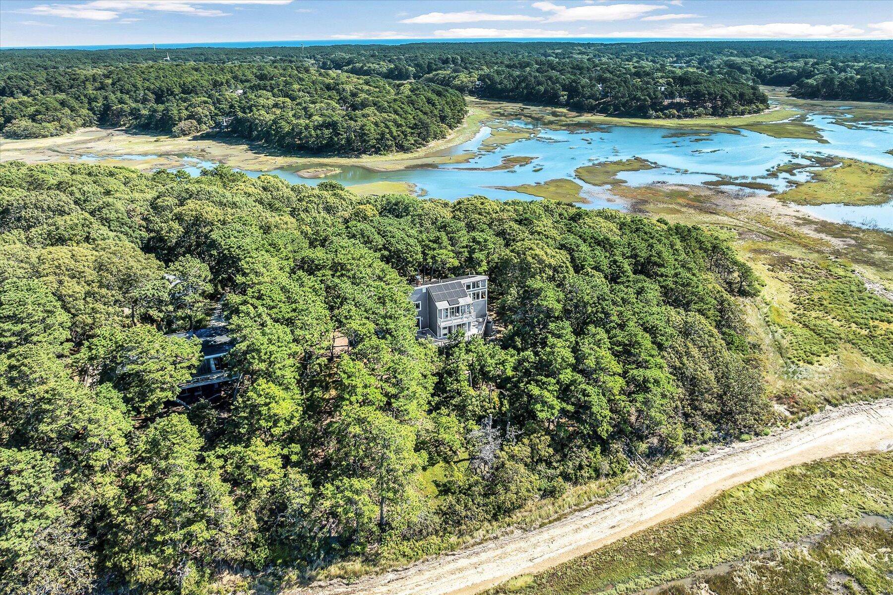Wellfleet, MA 02667,90 Ring Road