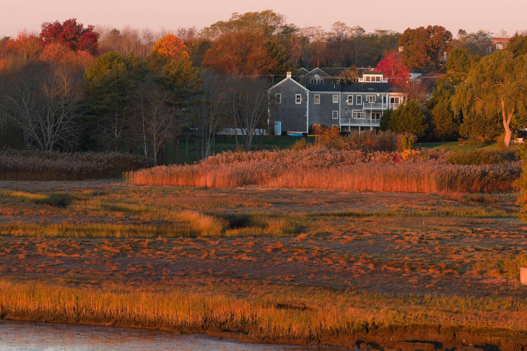 Duxbury, MA 02332,735 Bay Road