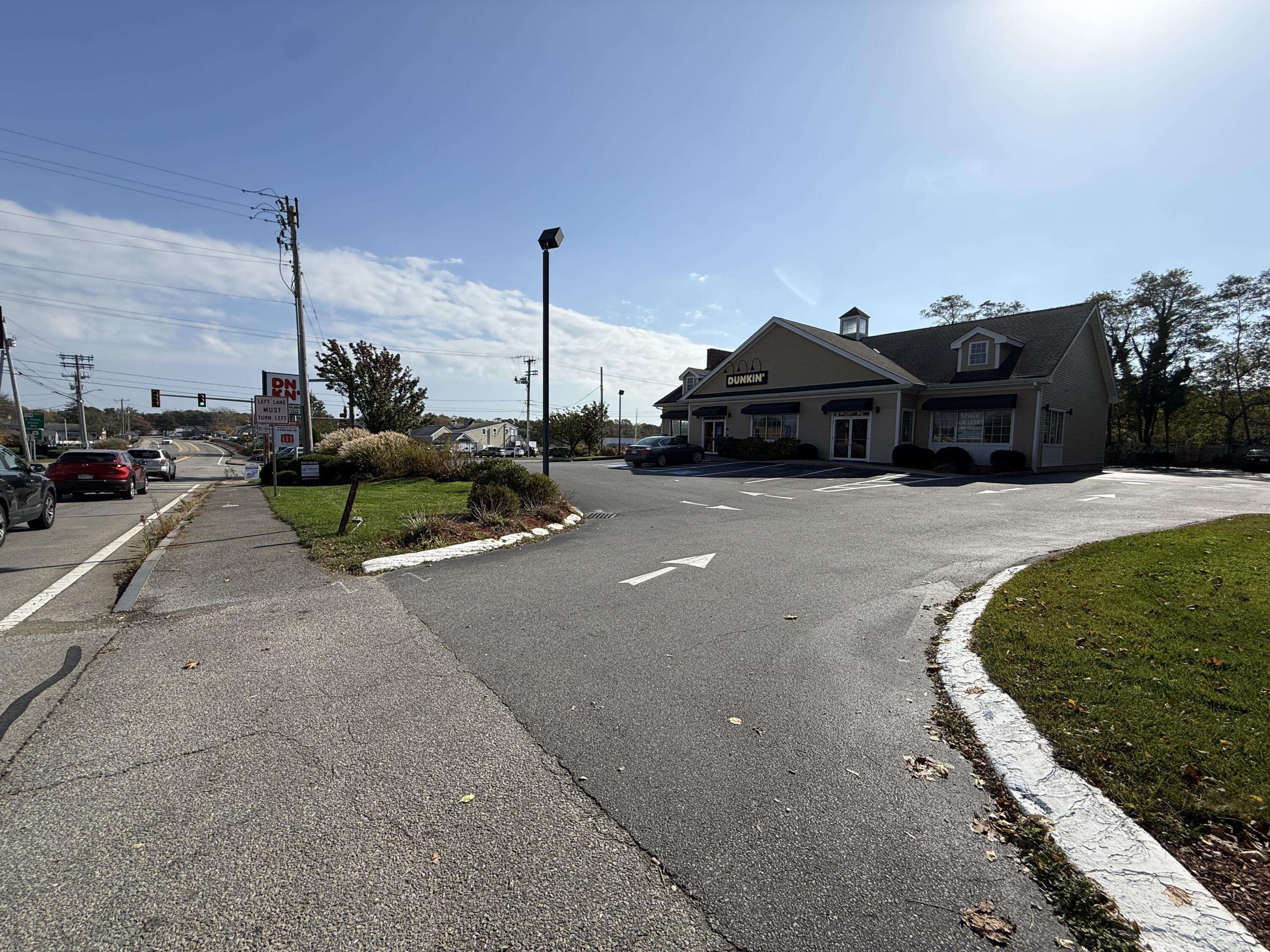 West Dennis, MA 02670,927 Main Street