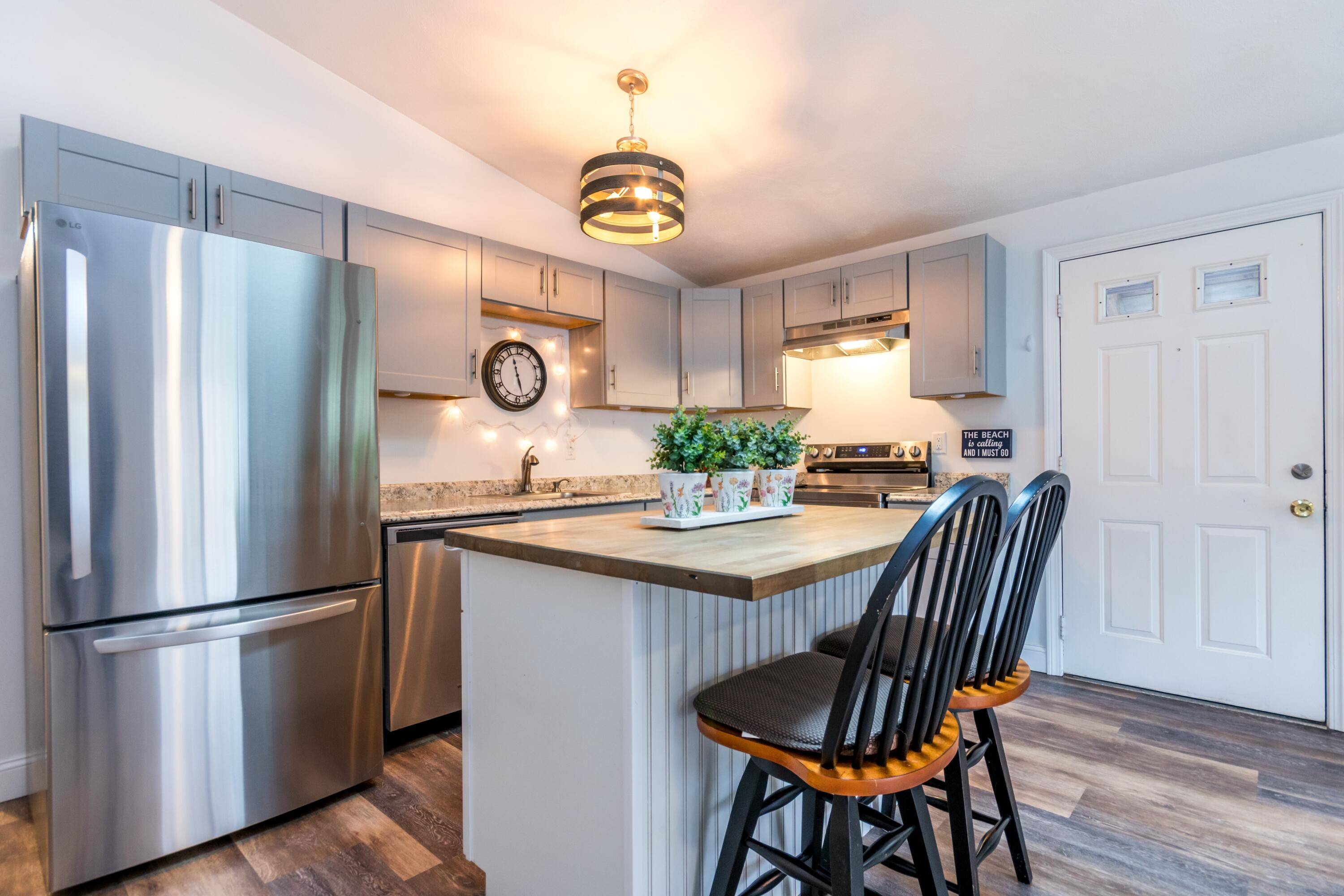 Mashpee, MA 02649,70 Cape Drive #APT 11D