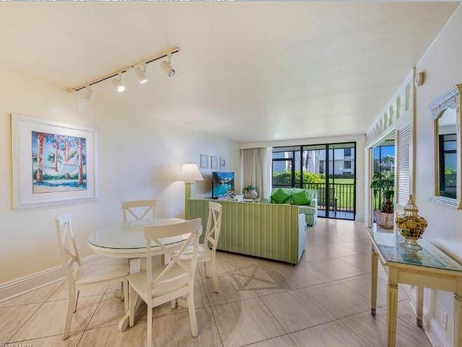 Sanibel, FL 33957,1501 Middle Gulf Dr #I-104