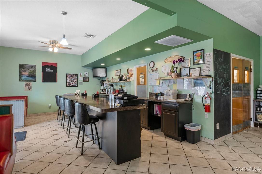 Crystal River, FL 34429,963 N Suncoast BLVD
