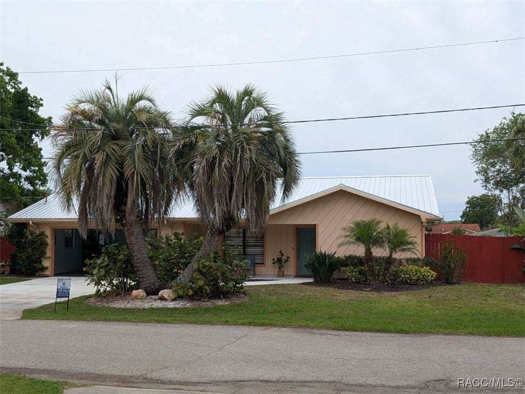 Crystal River, FL 34429,1202 SE 5th AVE
