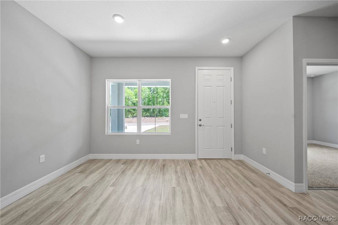 Dunnellon, FL 34434,457 E Panama DR