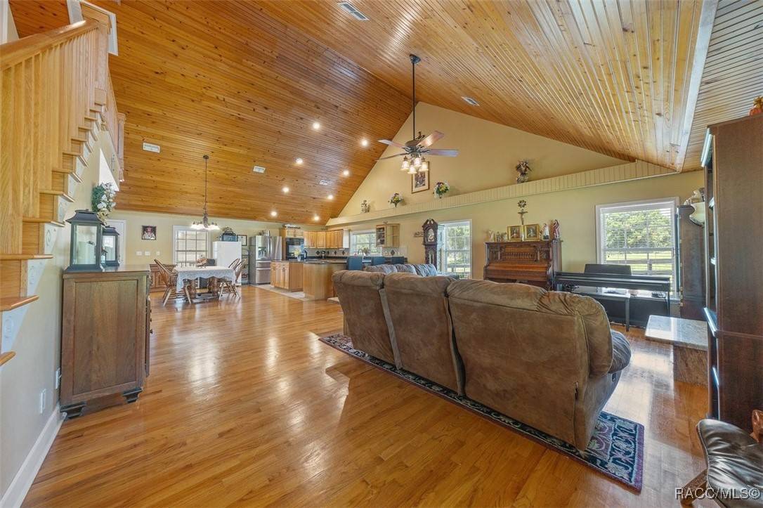 Brooksville, FL 34602,1353 Spring Lake HWY