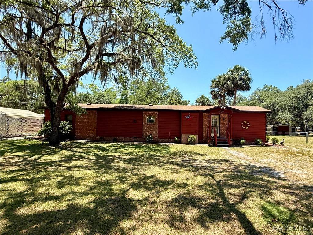Inglis, FL 34449,310 Debra ST