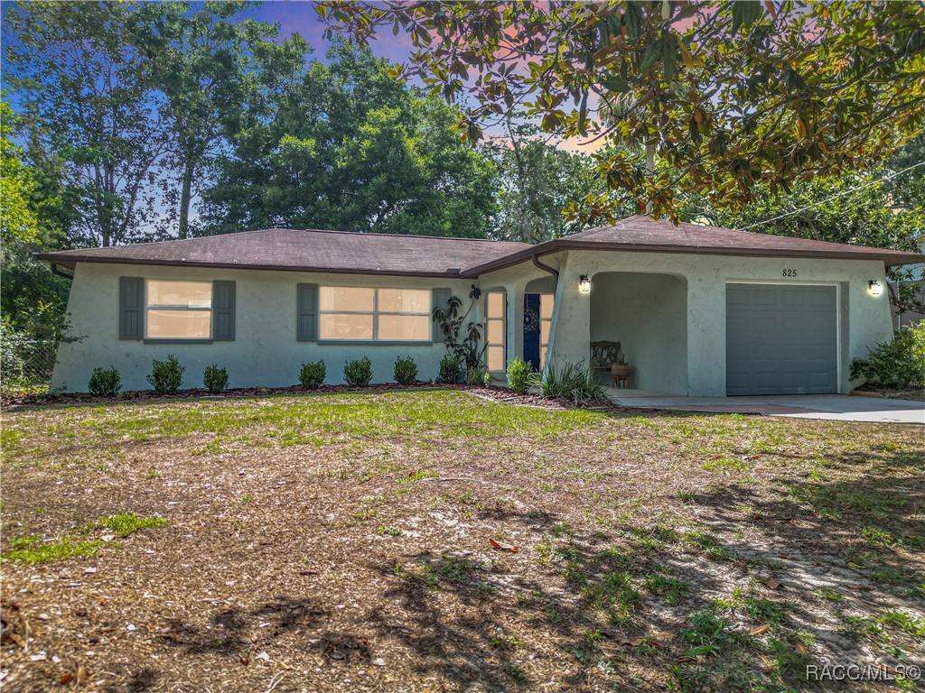 Crystal River, FL 34429,825 N Hollywood CIR