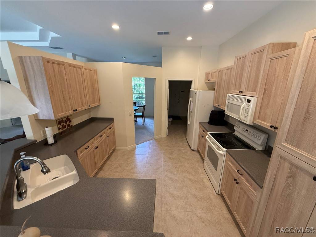 Homosassa, FL 34446,15 Gourds CT W