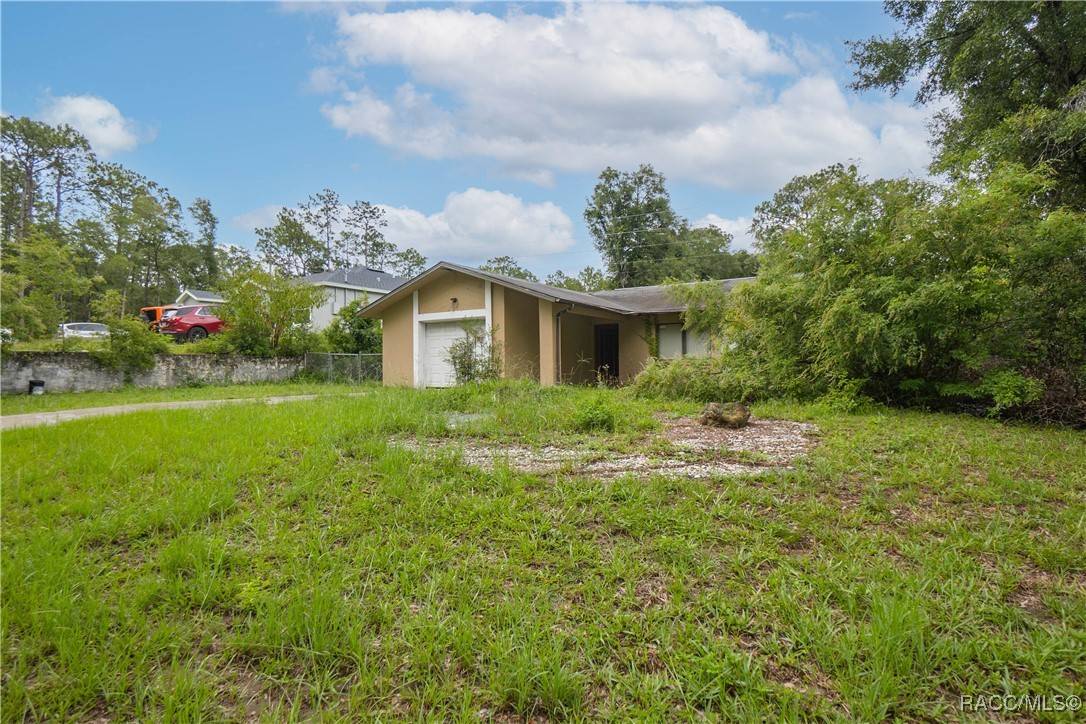 Inverness, FL 34452,105 E Harvard ST