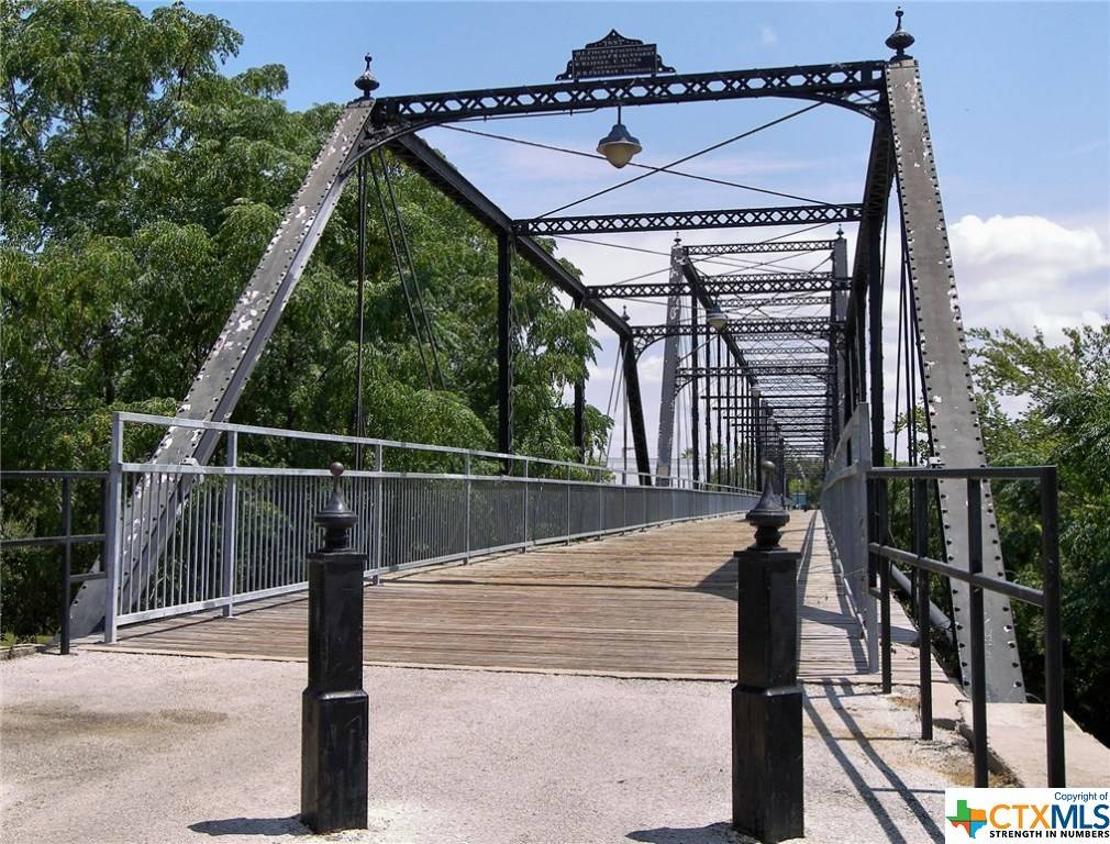 New Braunfels, TX 78130,394 Kessler