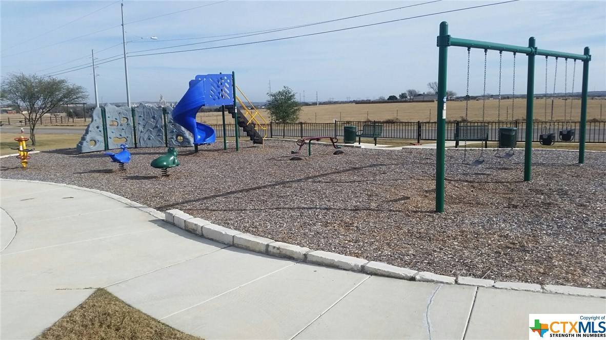Cibolo, TX 78108,5044 Forest Oak