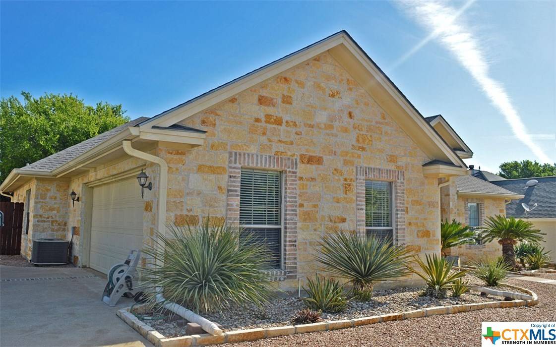 Marble Falls, TX 78654,405 Woodland Park DR