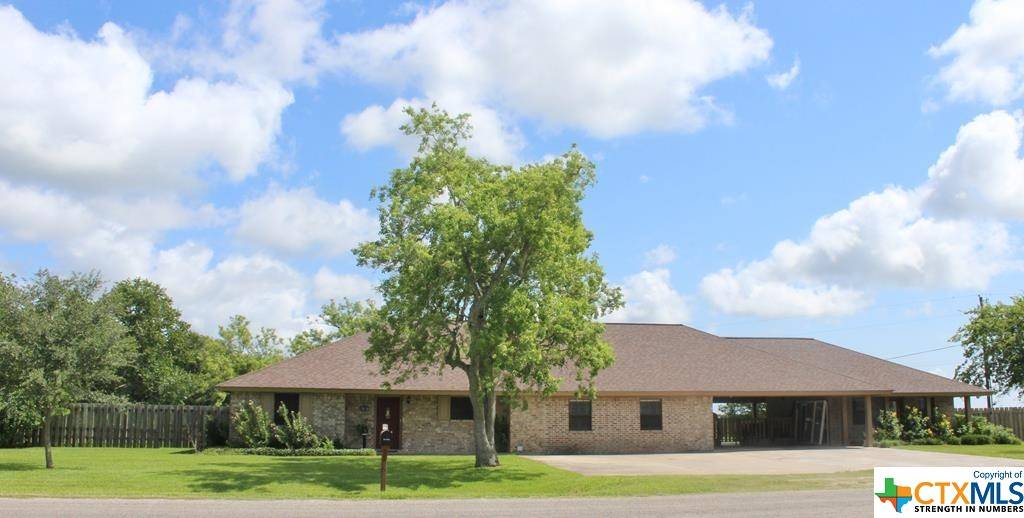 Port Lavaca, TX 77979,707 Hackberry BND