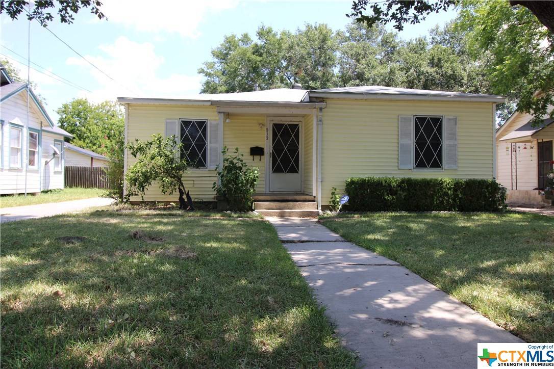 Victoria, TX 77901,512 Avenue D