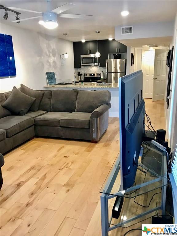 Austin, TX 78751,909 Reinli ST #131