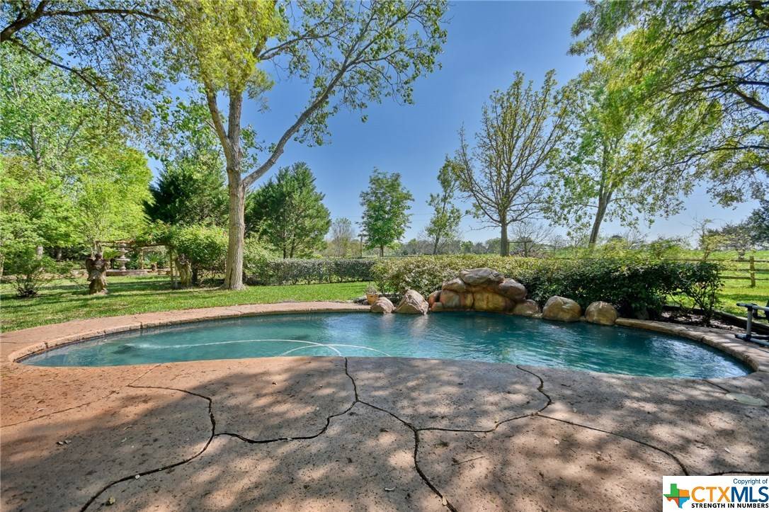 Round Top, TX 78954,2720 Finke RD