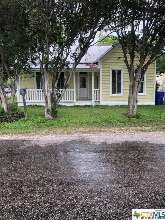 Yoakum, TX 77995,401 S South ST