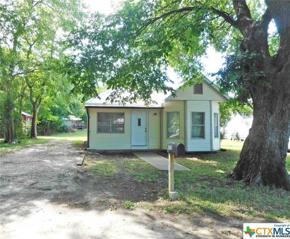 Smithville, TX 78957,402 Lee ST