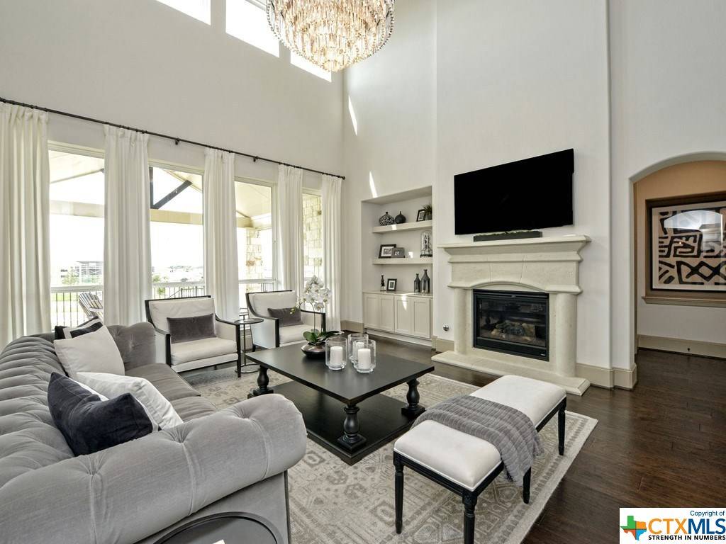 Lakeway, TX 78738,400 San Donato DR