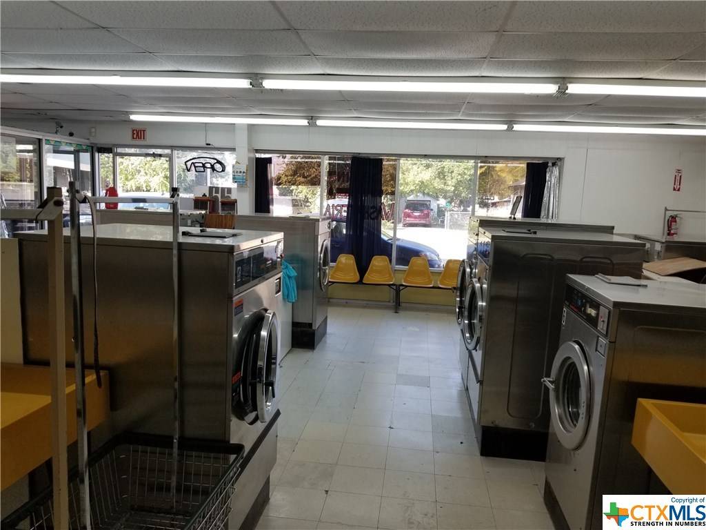 Seguin, TX 78155,1315 N Milam ST