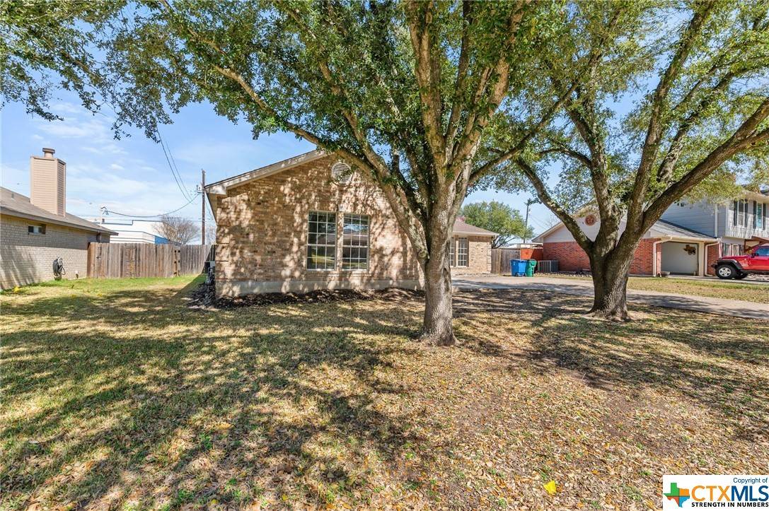 Taylor, TX 76574,2906 Greenlawn ST