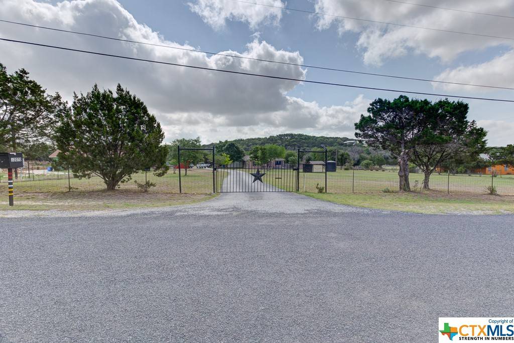 Bulverde, TX 78163,32070 Jay Bird LN