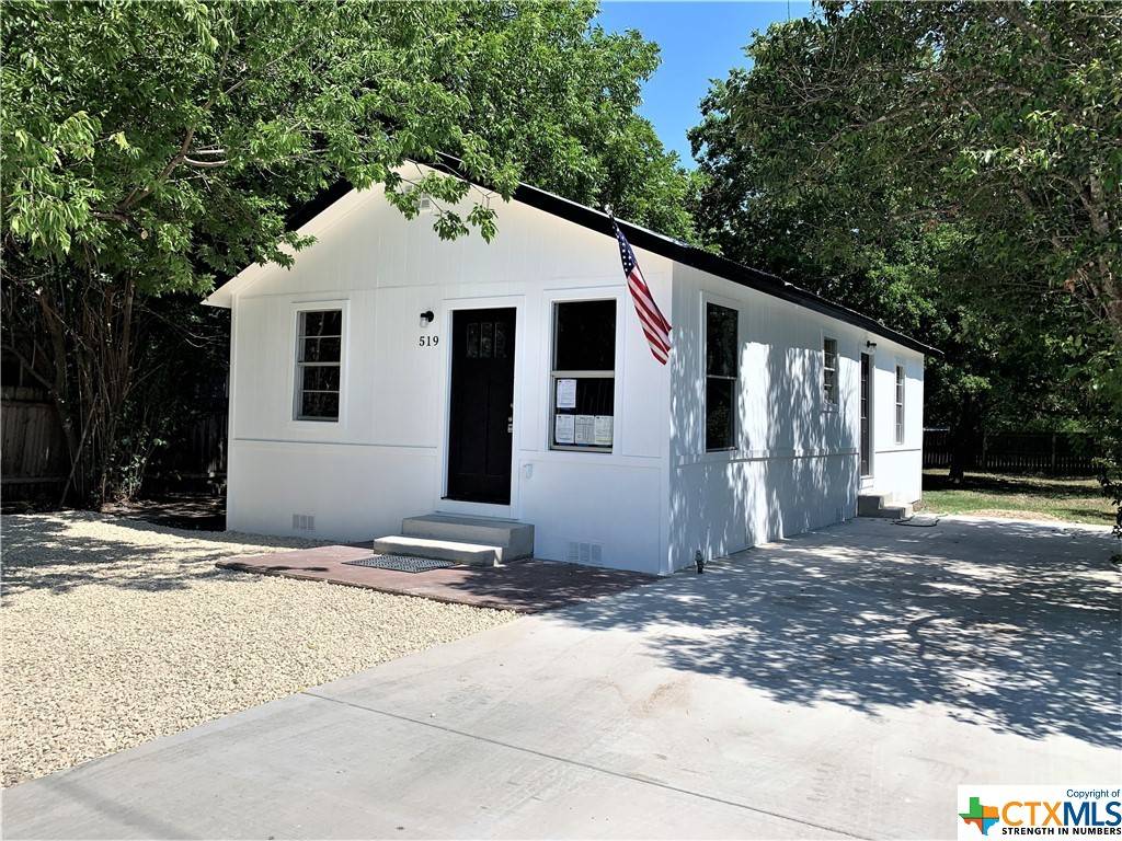Seguin, TX 78155,519 Collins AVE