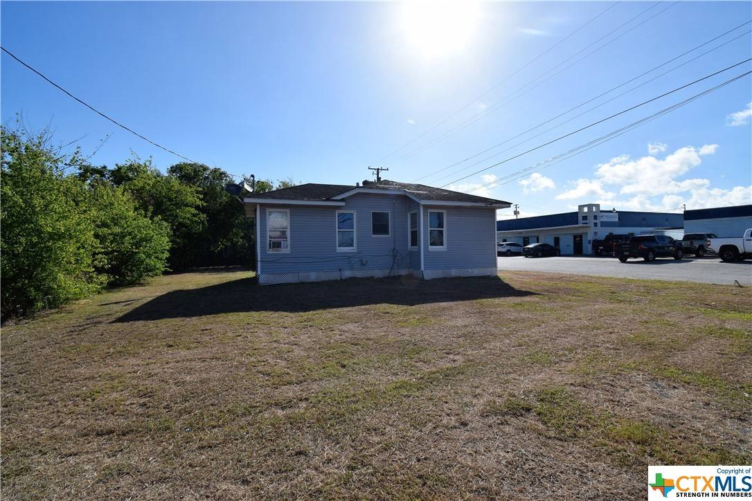 Port Lavaca, TX 77979,425 E Railroad ST