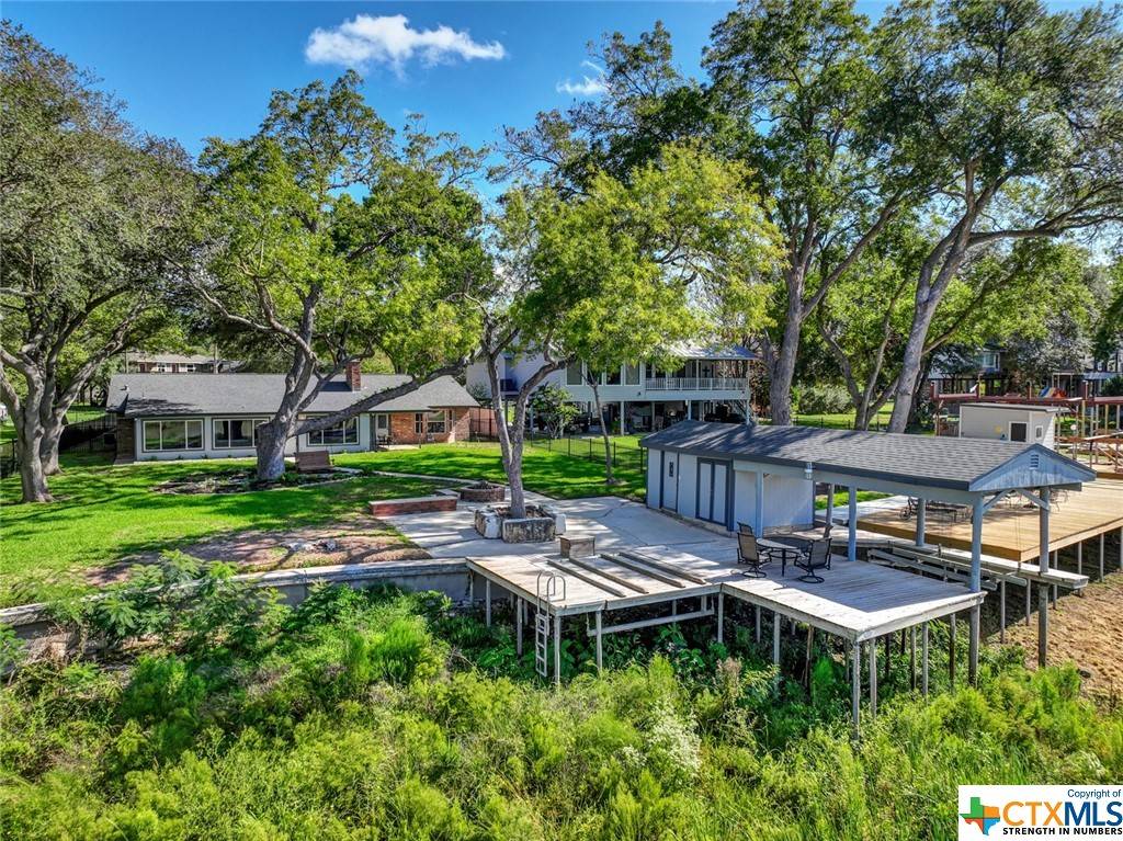 Seguin, TX 78155,166 Lakeside DR