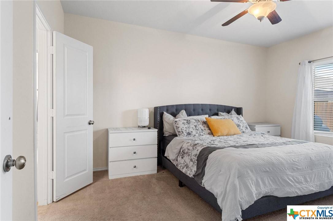 Jarrell, TX 76537,333 Circle WAY #16C