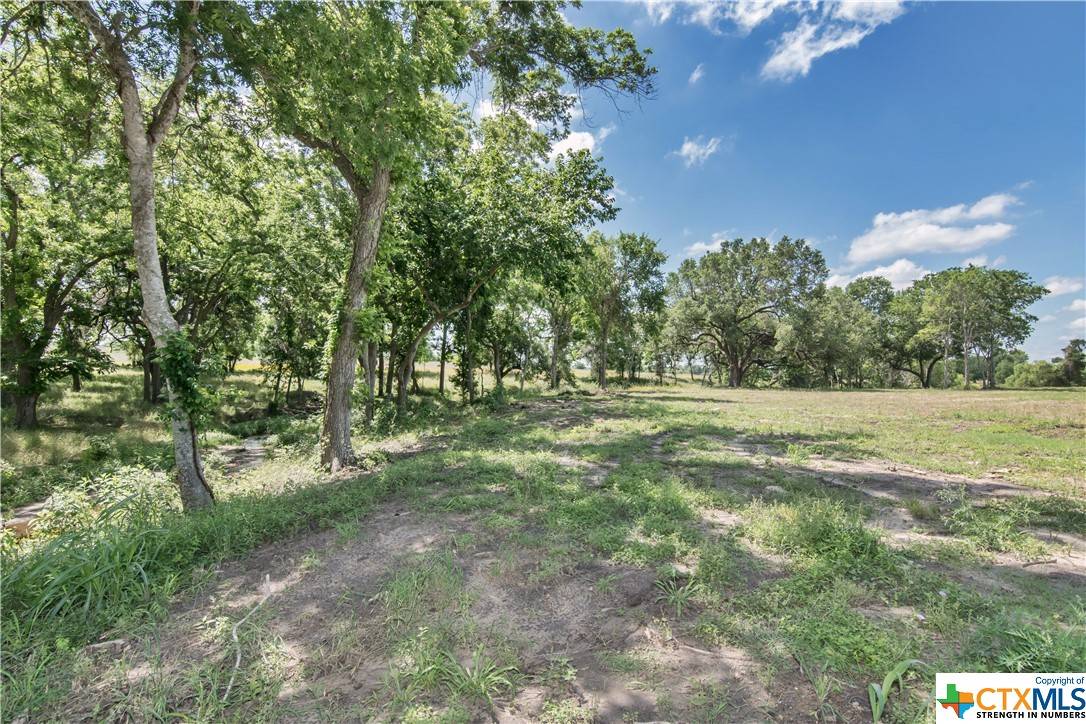 Shiner, TX 77984,511 CR 362 #Lot 9