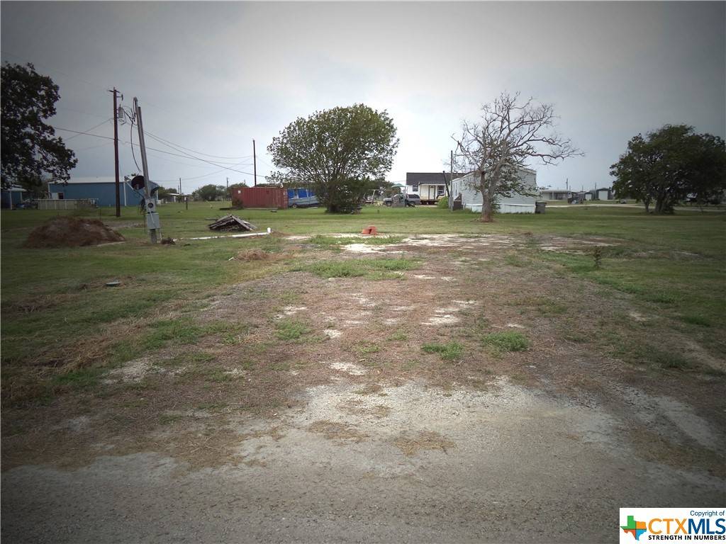 Seadrift, TX 77983,1101, 1103 W Houston AVE