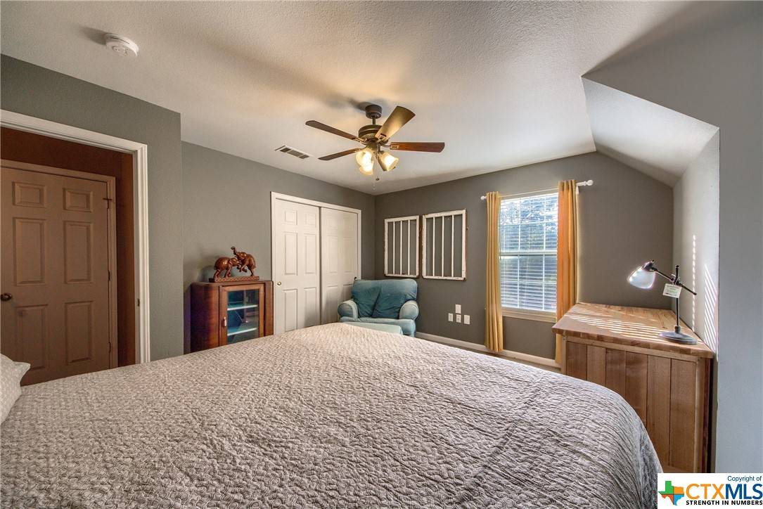 Adkins, TX 78101,329 Whispering Oaks DR