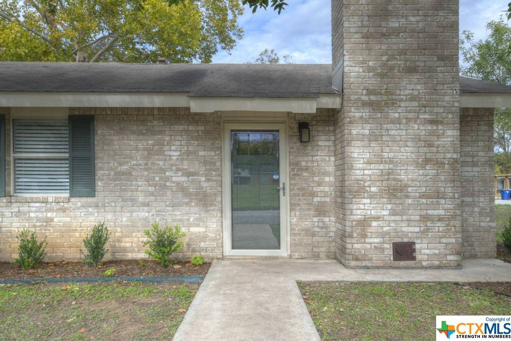 New Braunfels, TX 78130,122 Dallas ST