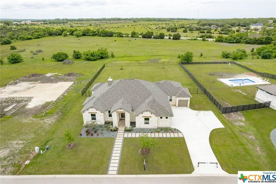 Florence, TX 76527,104 Huerta RD