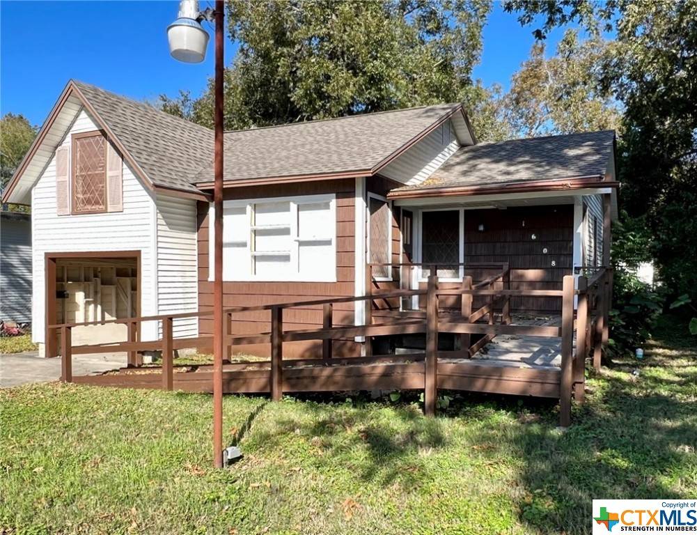 Victoria, TX 77901,1608 E Anaqua AVE