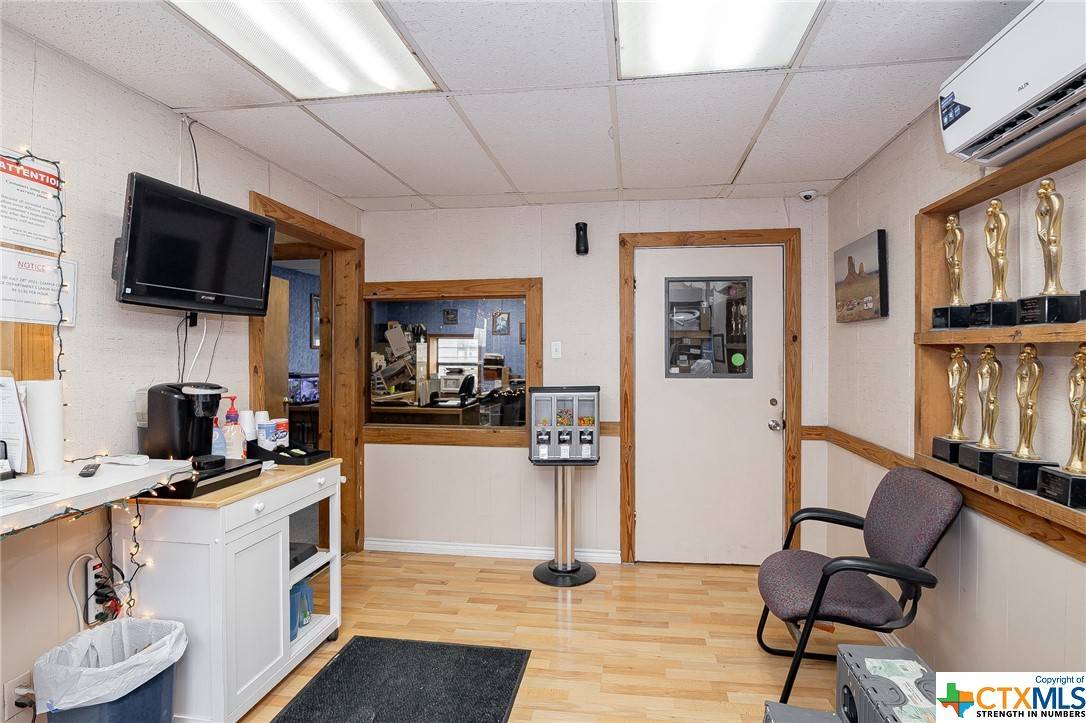 Victoria, TX 77904,12202 N Navarro ST