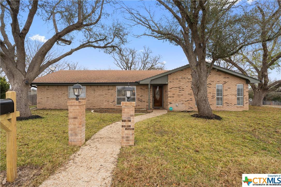 Lampasas, TX 76550,607 S Willis ST