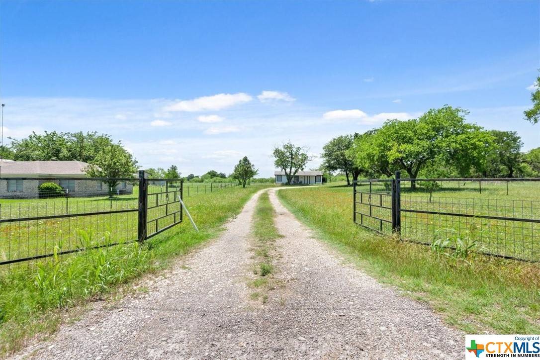 Axtell, TX 76624,661 S Pleasant Hill RD