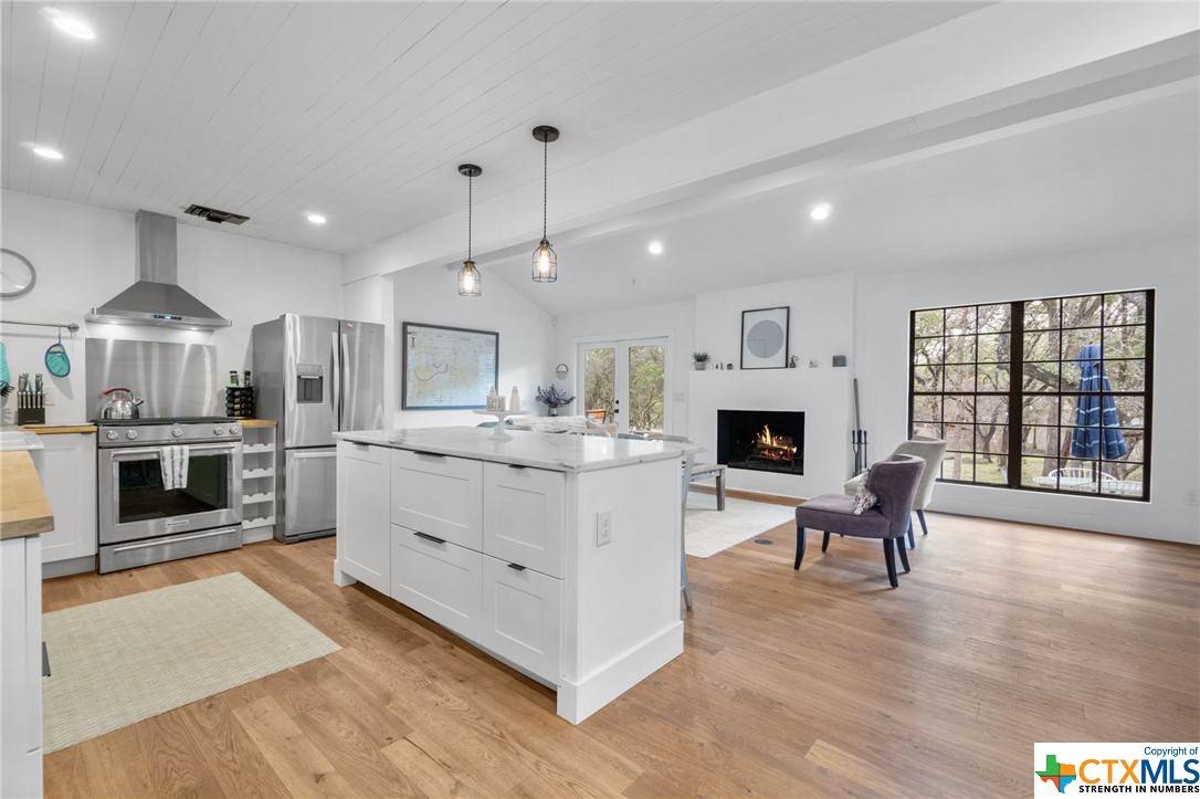 Wimberley, TX 78676,801 E Summit DR