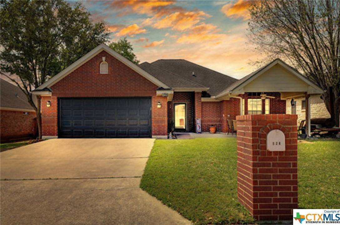 Luling, TX 78648,128 River Park DR