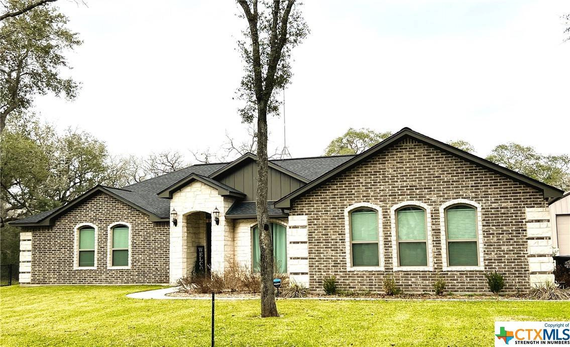 Inez, TX 77968,154 Post Oak RD