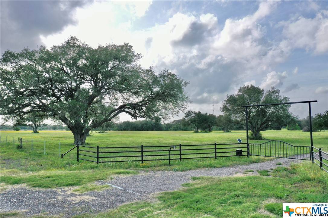 Fannin, TX 77960,1048 Quail Run Trail