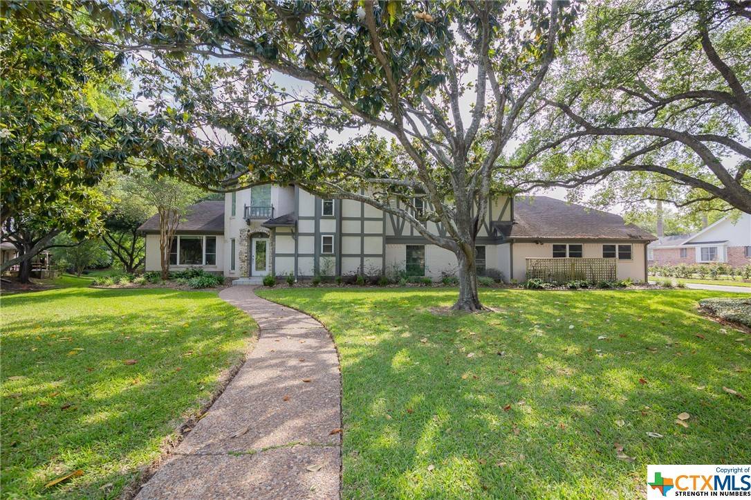 Victoria, TX 77904,201 Whispering Creek ST