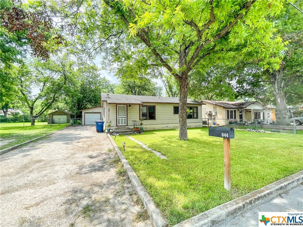 New Braunfels, TX 78130,844 Porter ST