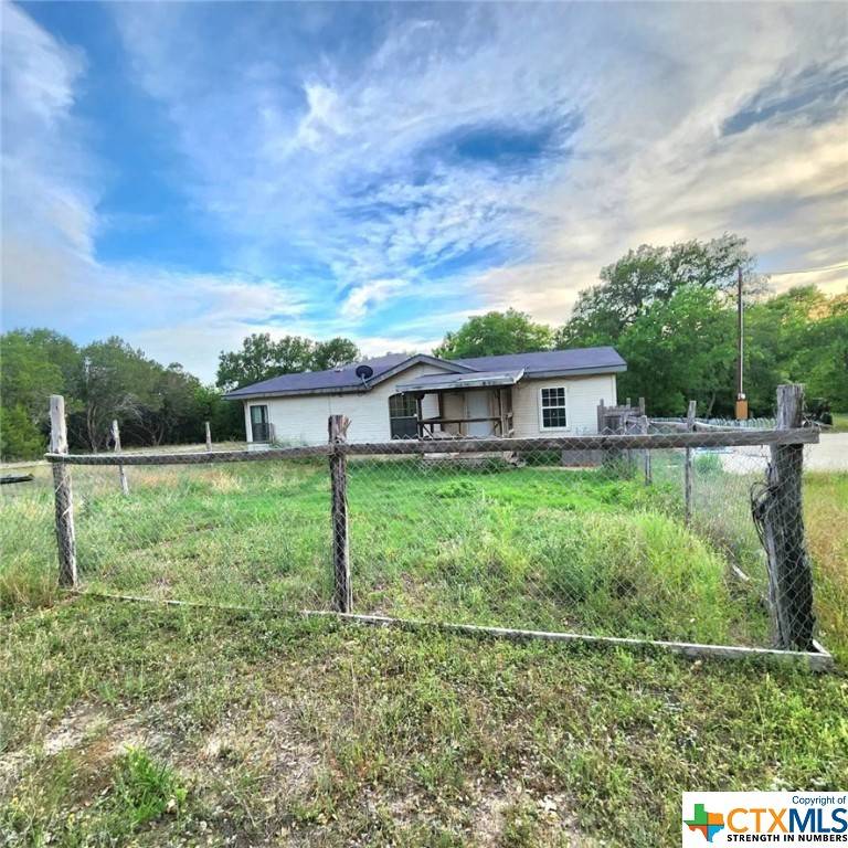 Lampasas, TX 76550,882 Private Road 3090