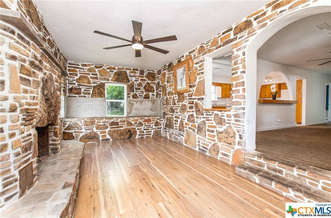 Lampasas, TX 76550,1003 Standefer ST