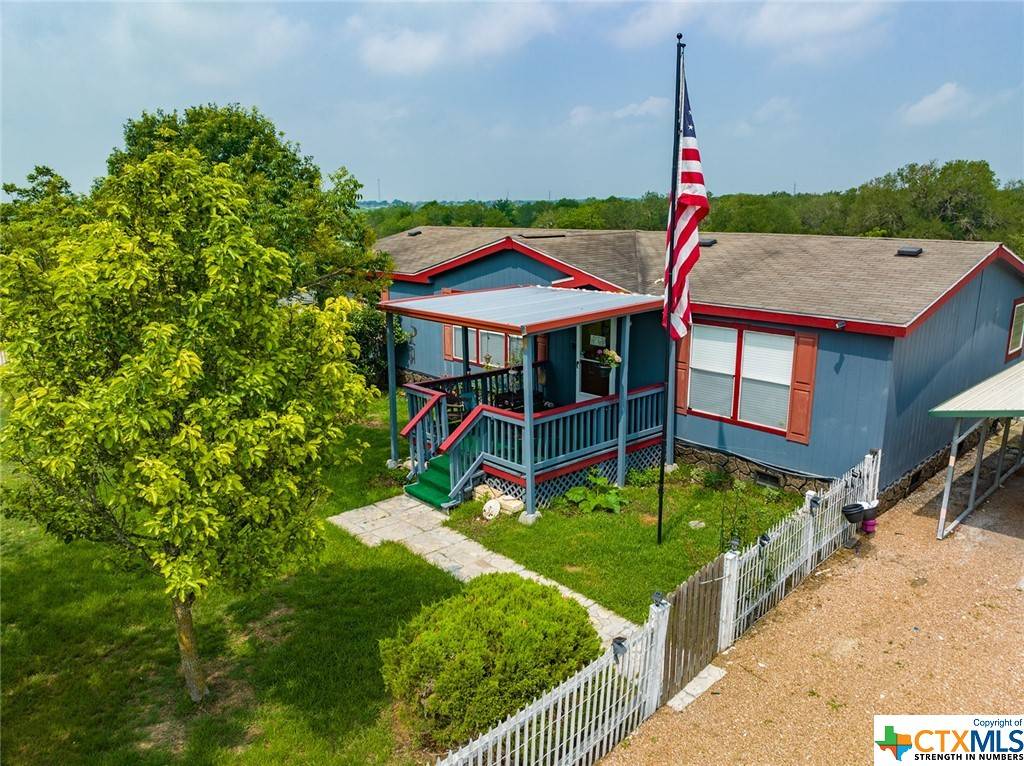 Marion, TX 78124,137 Davie LN
