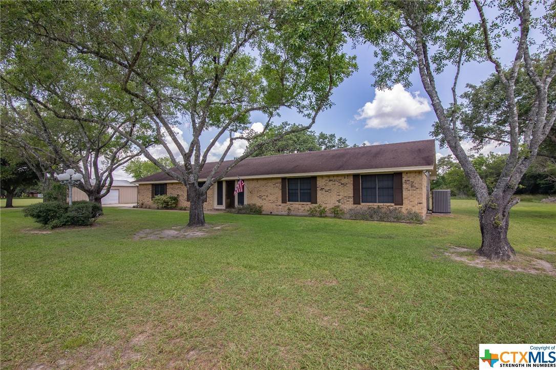 Inez, TX 77968,496 Ocelot RD